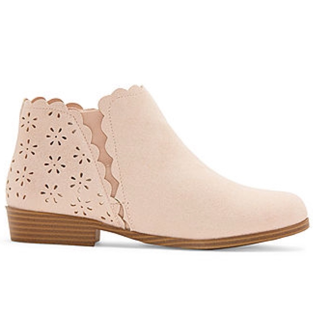 Thereabouts Girls Pima Stacked Heel Booties faux suede Taupe Shimmer scalloped